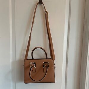 Elegant Tan Handbag